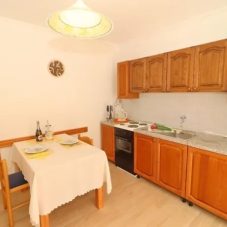 Marijana Apartman *