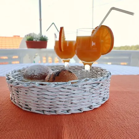 Marijana Apartman *